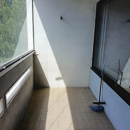 Apartment Zoneb For One To Five Persons And 20min By Train From Airport And Helsinki And One Car Park Vantaa