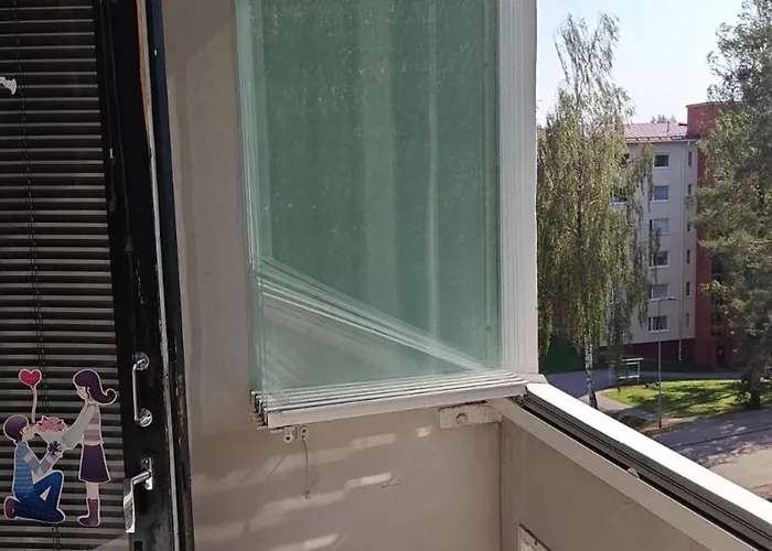 Daire Zoneb For One To Five Persons And 20min By Train From Airport And Helsinki And One Car Park