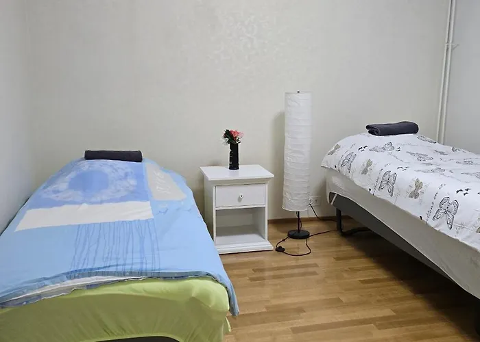 Zoneb For One To Five Persons And 20min By Train From Airport And Helsinki And One Car Park *