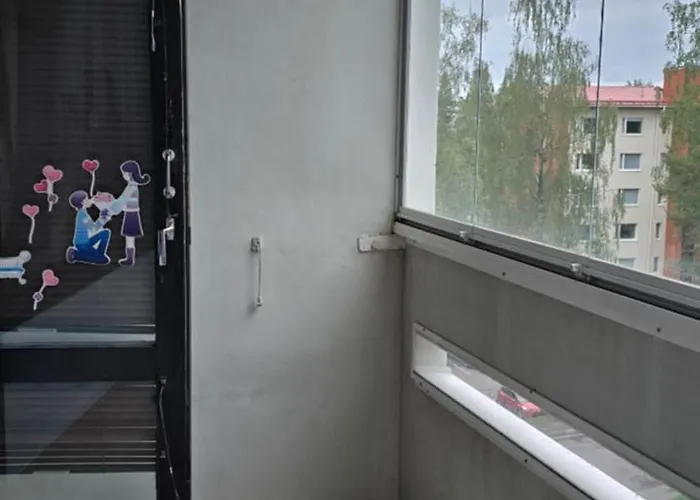 Daire Zoneb For One To Five Persons And 20min By Train From Airport And Helsinki And One Car Park